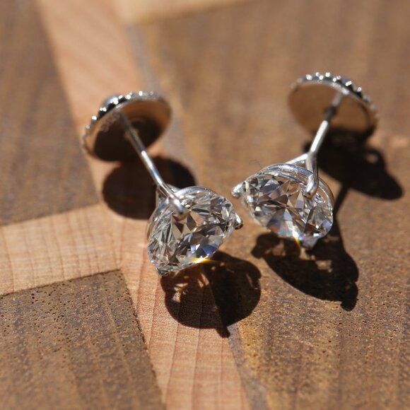 5.12 Carat Round Brilliant IGI Certified Lab Grown Diamond Stud Earrings - Picture 4 of 7